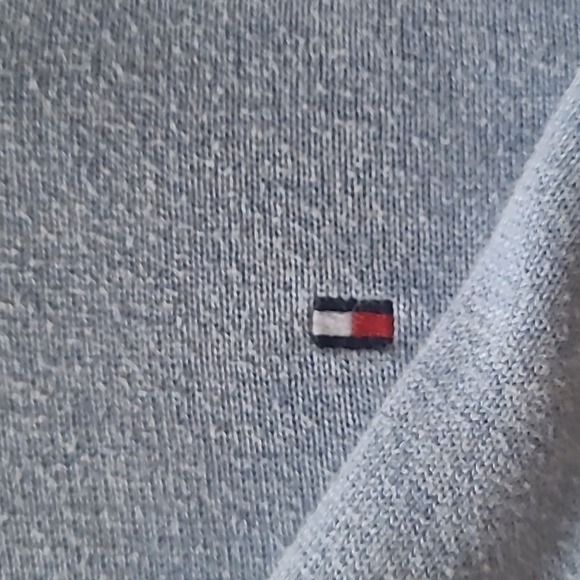 Men's Tommy Hilfiger Premium Cotton Sleeve Knit Pullover. Size Medium - Picture 2 of 3